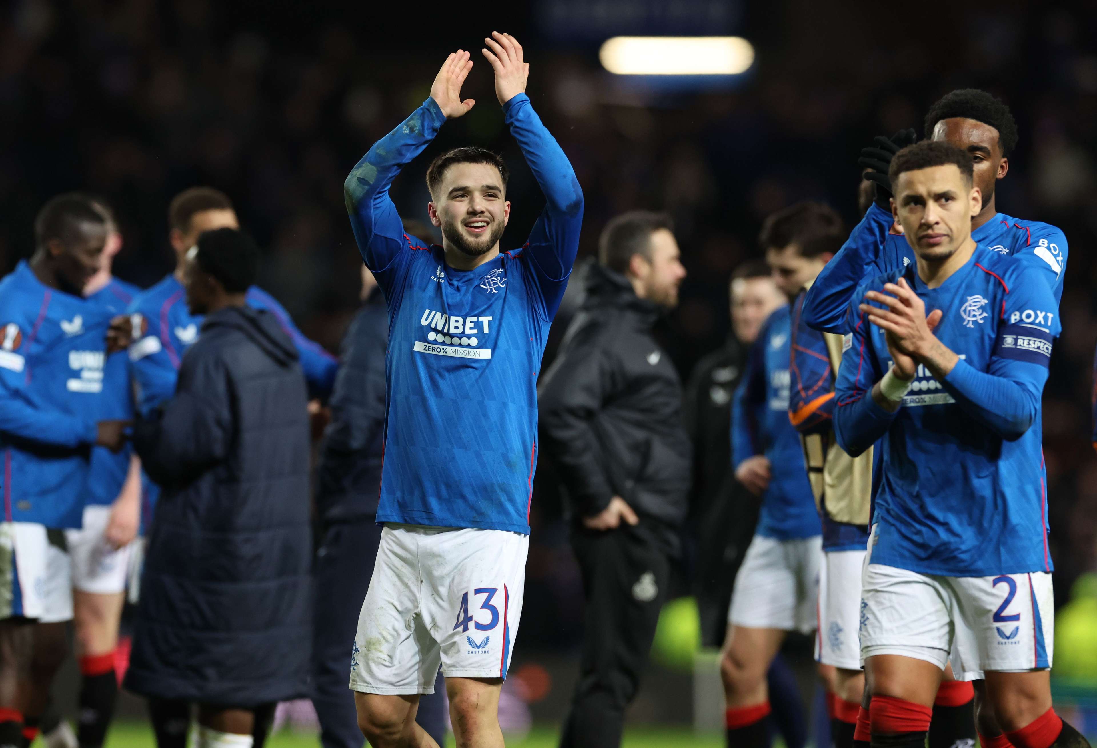 但他卻讓整 但他卻讓整